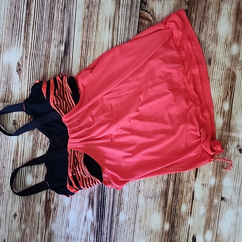 Lululemon Tank - Picture 6 of 7